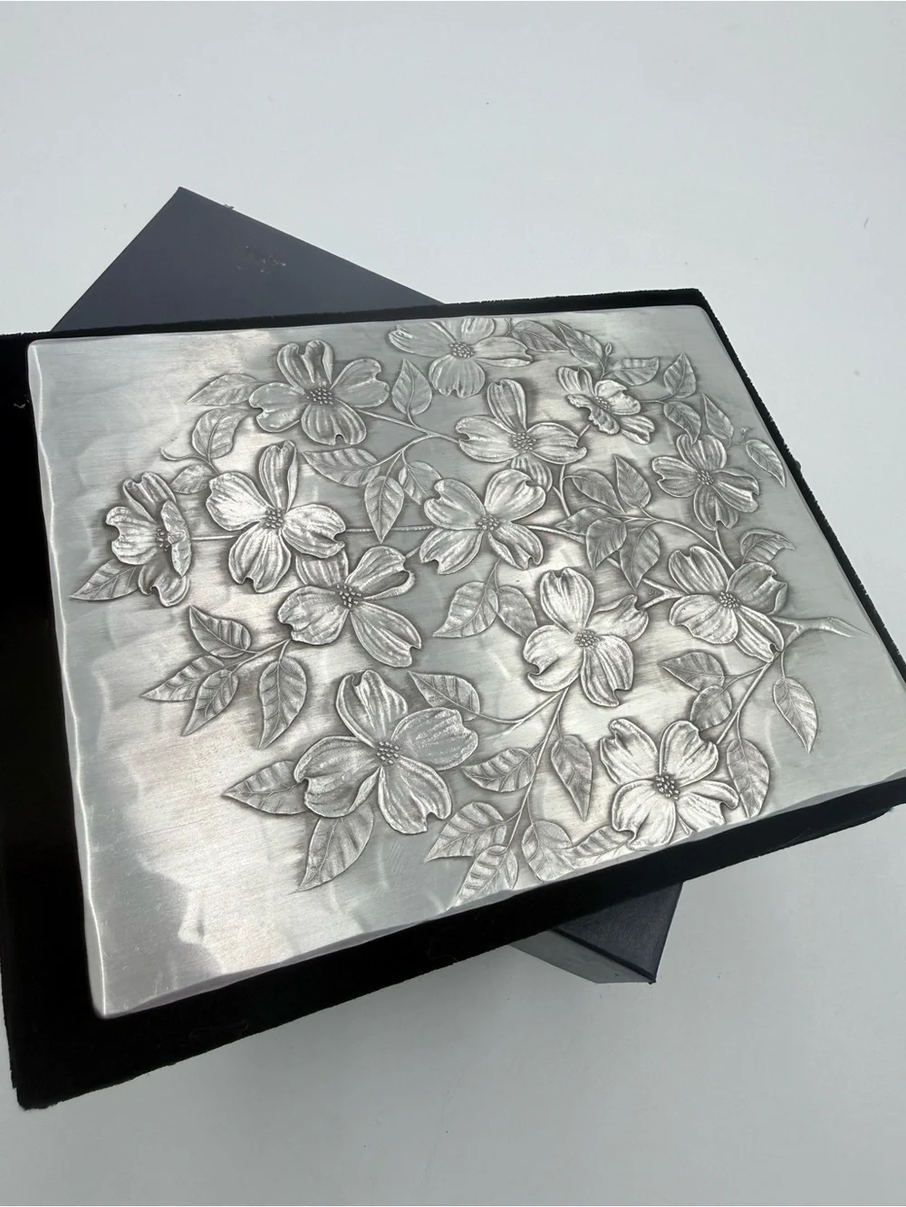 Beautiful Wendell August Floral Photo Album with Box Holds 50 4x6 Pictures NOB!